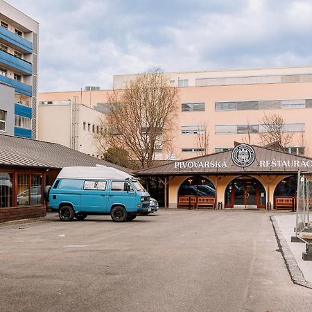 Skau 1 Old Town Family & Business Apartment Free Parking Братислава Екстер'єр фото
